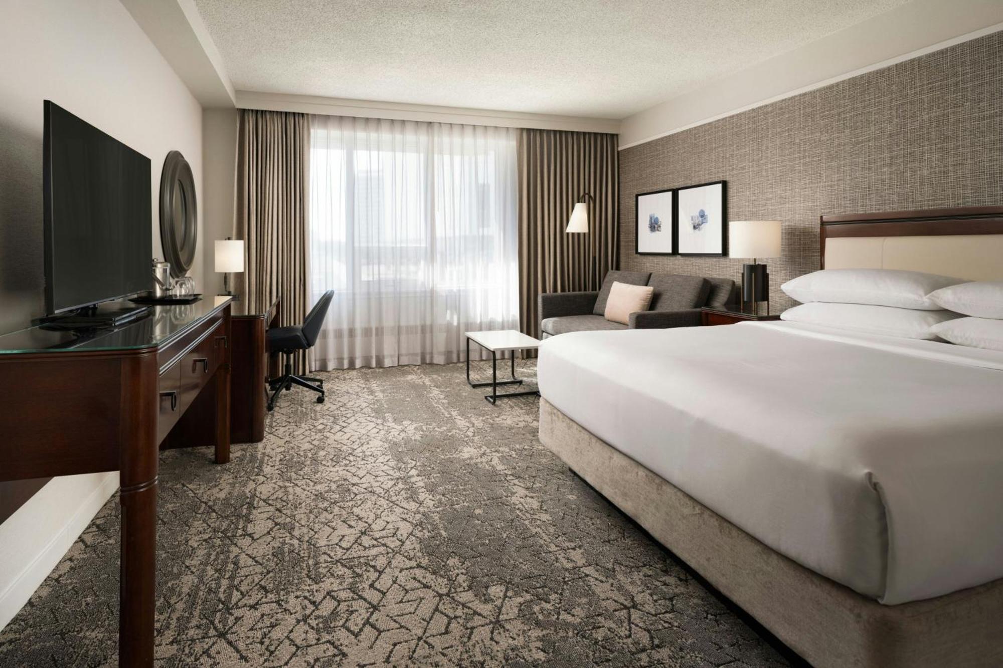 Sheraton Cavalier Hotel 4*